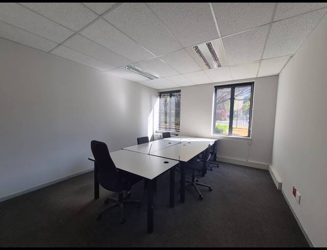555M² OFFICE TO LET IN SANDTON CENTRAL